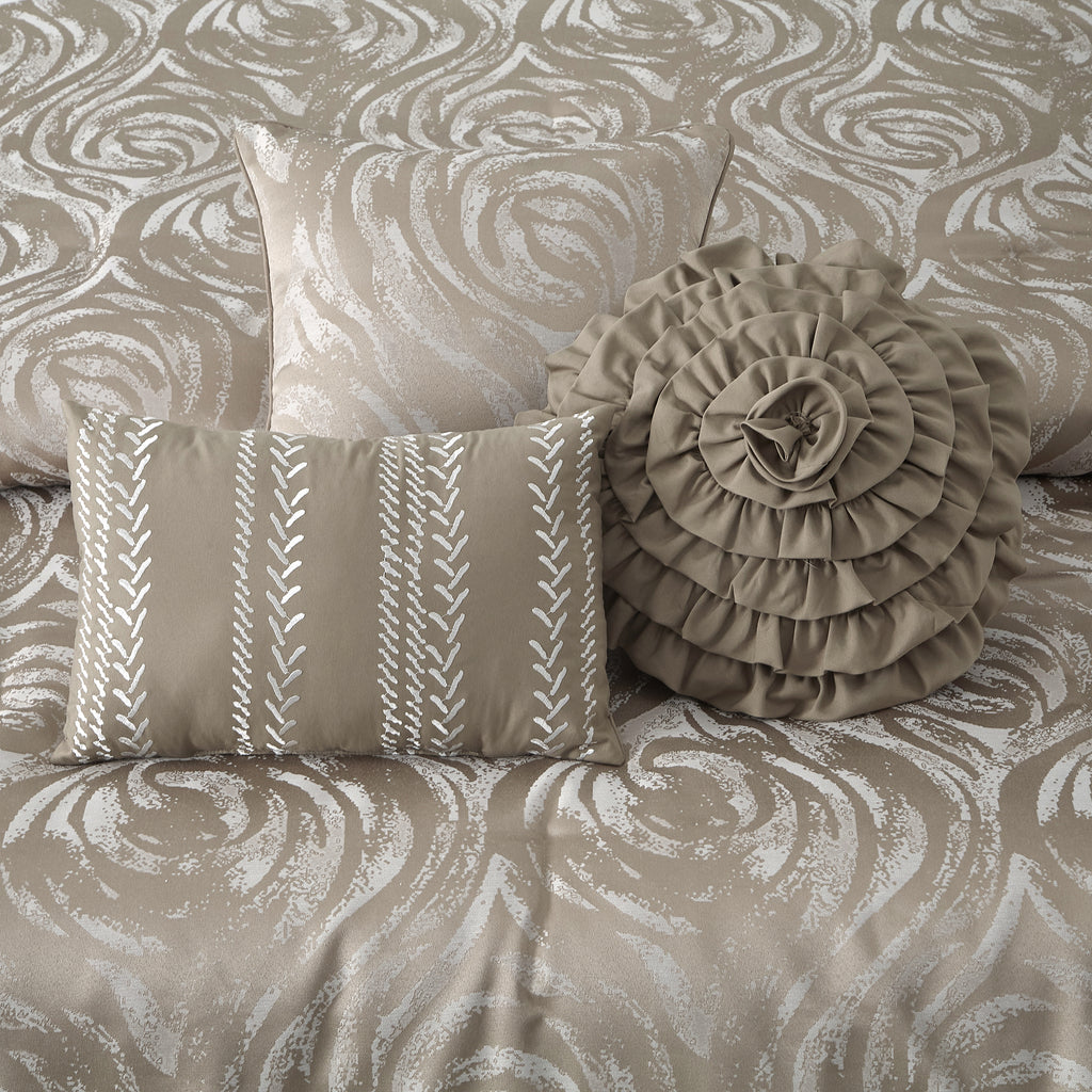 LANCO MODERN LIFESTYLE Alameda 7 Piece Comforter Set, Elegant Floral Jacquard, Ultra Soft Bed Set for All Seasons, Bed in a Bag with Comforter, Bed Skirt, Pillow Shams & Decor Pillows