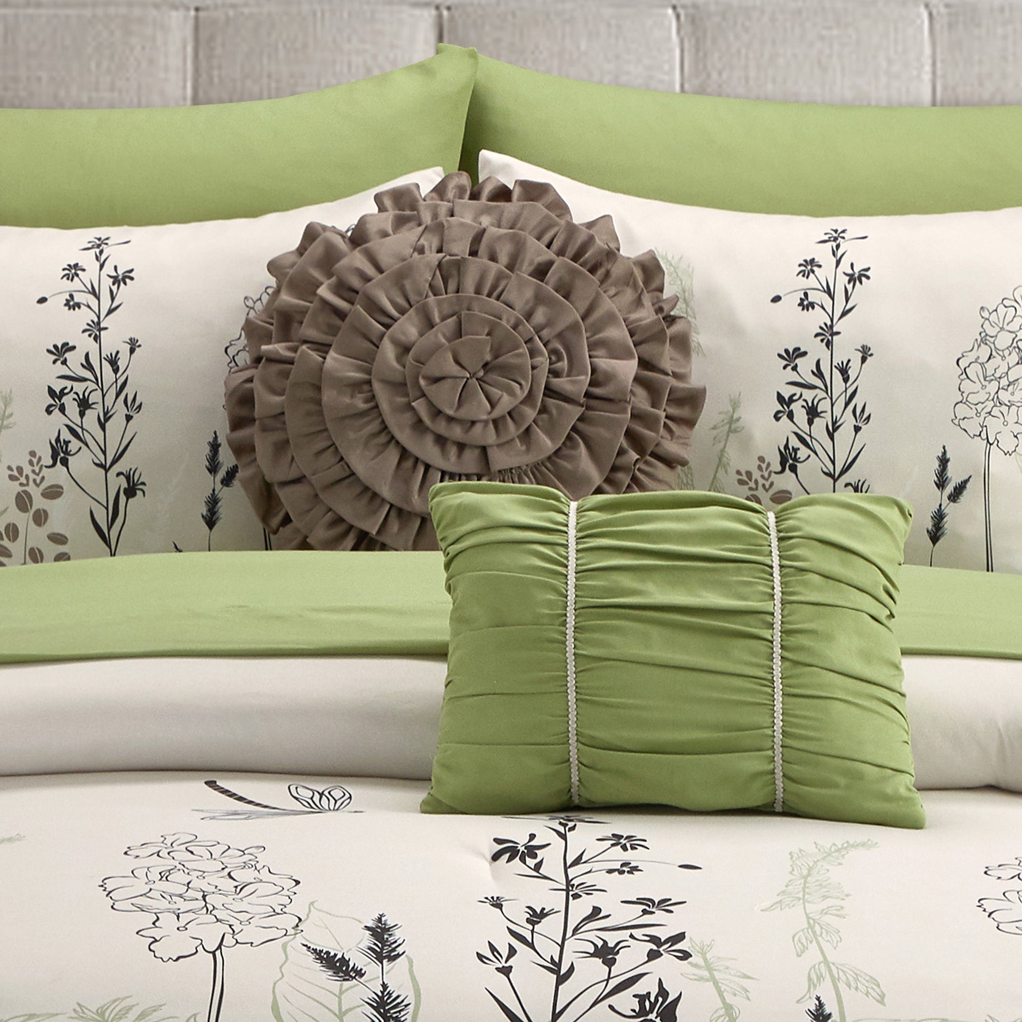 LANCO MODERN LIFESTYLE 10 Piece Comforter Set, Green White, Microfiber Print Leaves Patterns, All Seasons Bedding Set with Sheets, Pillow Cases and Shams, Bedskirt, Decor Pillows