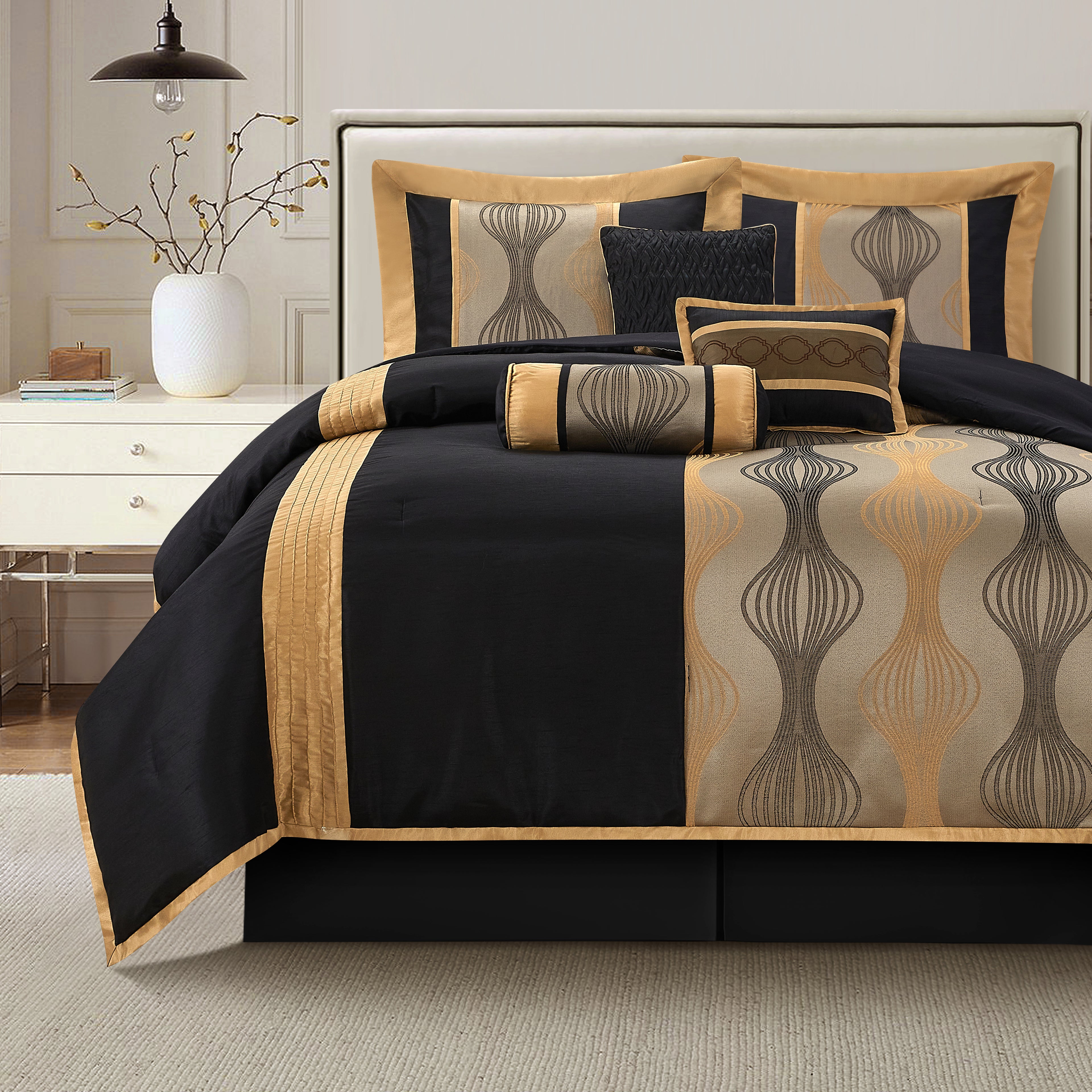 LANCO MODERN LIFESTYLE Kath Comforter Set, 7 Pieces Bed in a Bag, Soft Jacquard with Solid Piecework, Luxury Bed Set with Comforters, Bed Skirt, Pillow Shams and Decorative Pillows